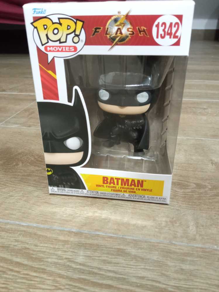 Funko Pop! Movies: Dc The Flash Batman - Batman vinyl figure collectible [Barcode 889698656023] - Main Image 2