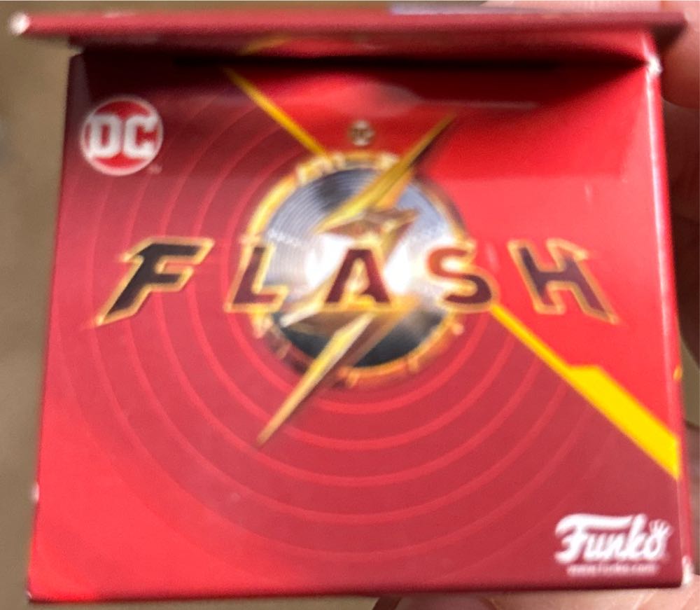 Funko Pop! Keychain: Dc The Flash Supergirl - Funko vinyl figure collectible [Barcode 889698655903] - Main Image 4