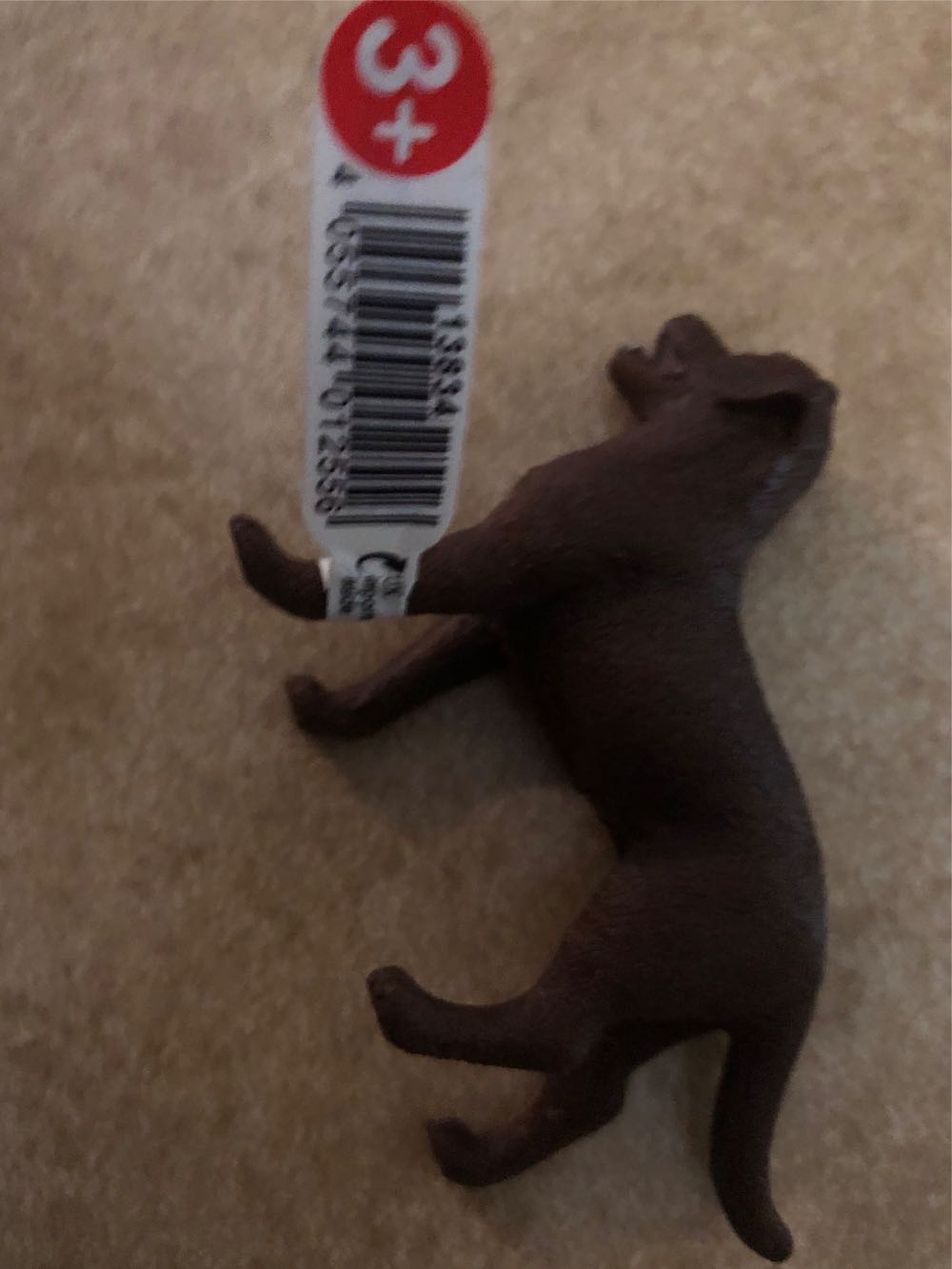 Schleich Farm World Labrador Retriever Dog  vinyl figure collectible [Barcode 4055744012556] - Main Image 3