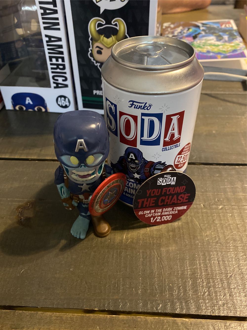 Z-Cap America Soda Chase  vinyl figure collectible [Barcode 889698549585] - Main Image 2