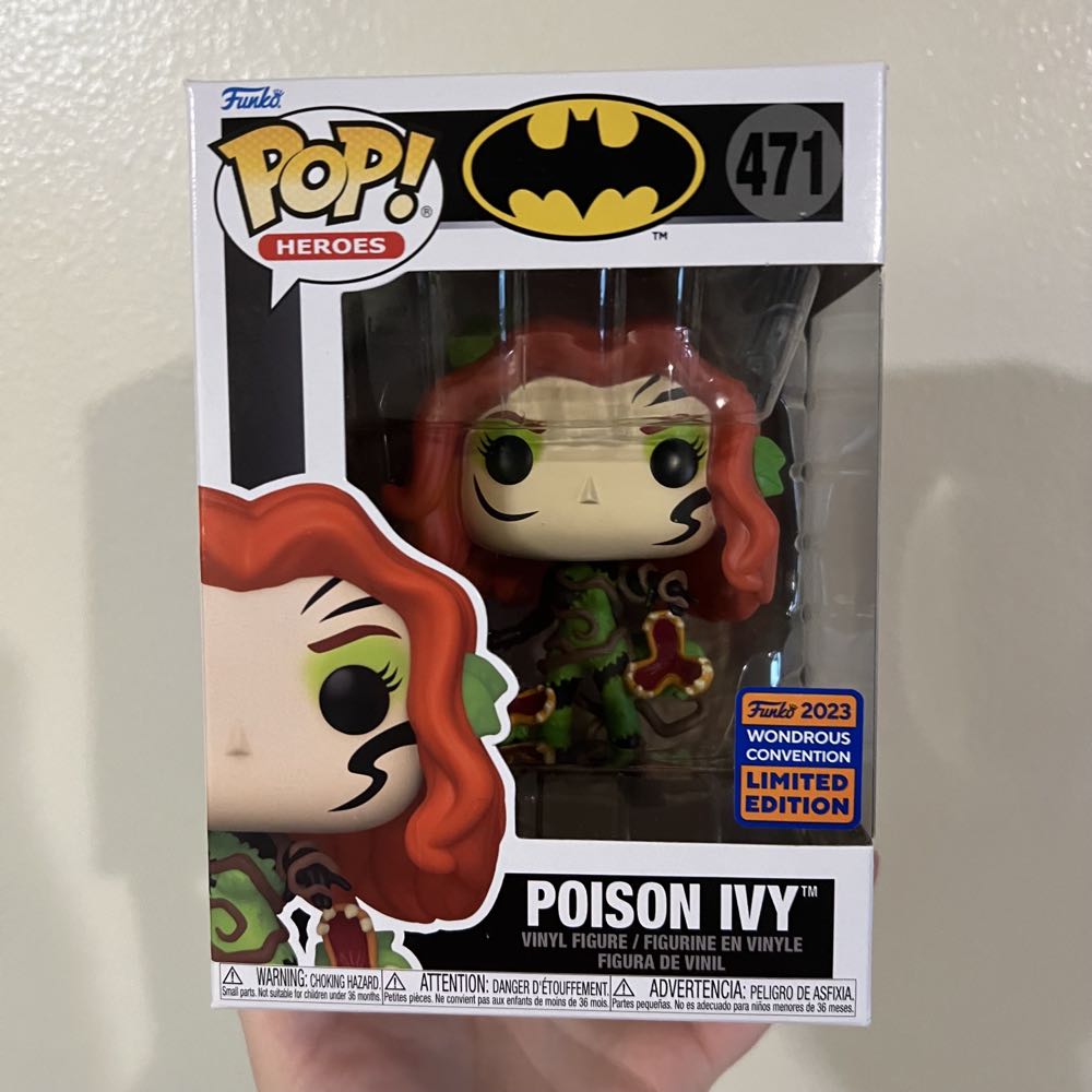 Poison Ivy Pop! 471 - DC Universe vinyl figure collectible [Barcode 889698702737] - Main Image 2