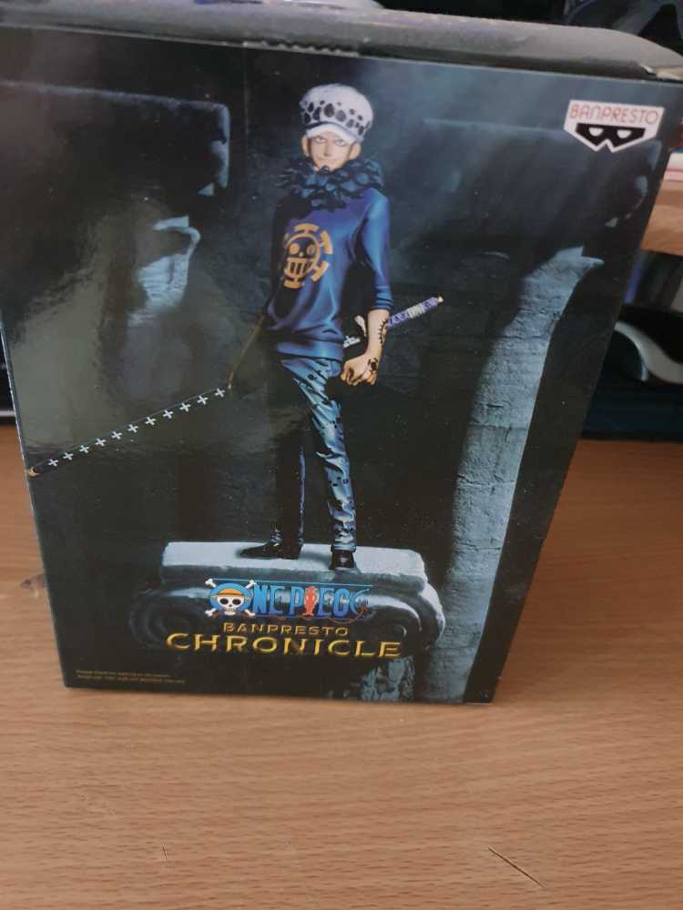 The Trafalgar Law: 26cm Chronicle Master Stars Piece Statue Figurine Bundled With 1 A.c.g. Compatible Theme Trading Card 18397 - One Piece vinyl figure collectible [Barcode 4983164183979] - Main Image 2