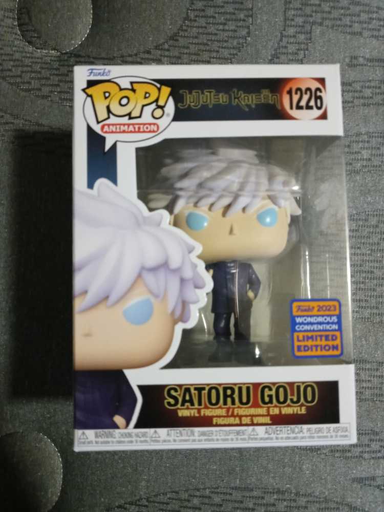 Satoru Gojo  vinyl figure collectible [Barcode 889698670401] - Main Image 2