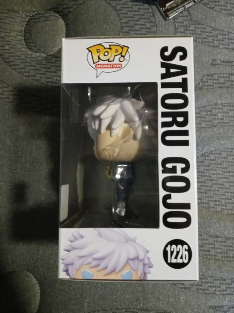 Satoru Gojo  vinyl figure collectible [Barcode 889698670401] - Main Image 3