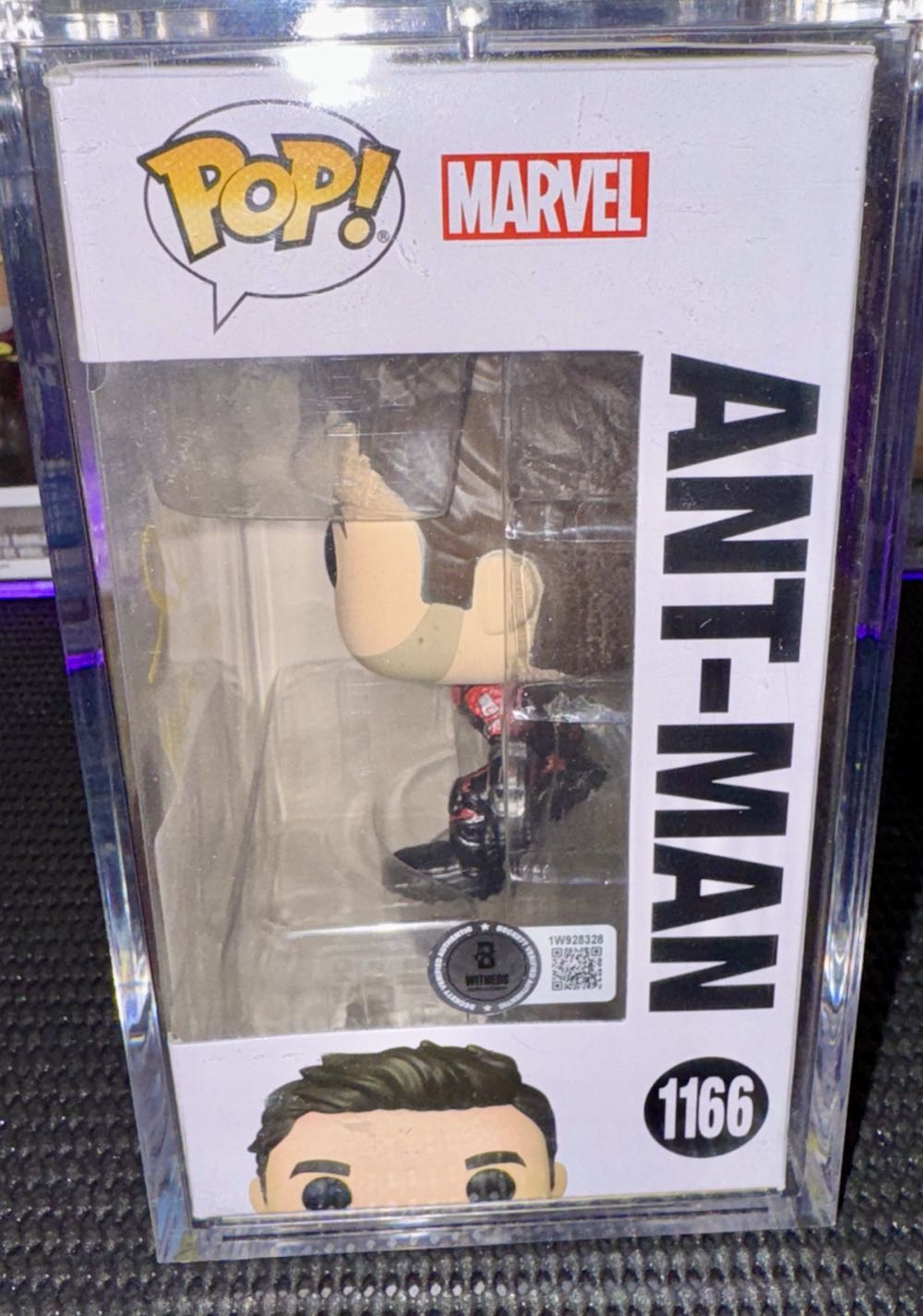 Ant-Man - Ant-Man and the Wasp vinyl figure collectible [Barcode 889698706780] - Main Image 3