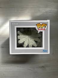 Flik on Dandelion Seed - A Bug’s Life vinyl figure collectible [Barcode 889698702799] - Main Image 3