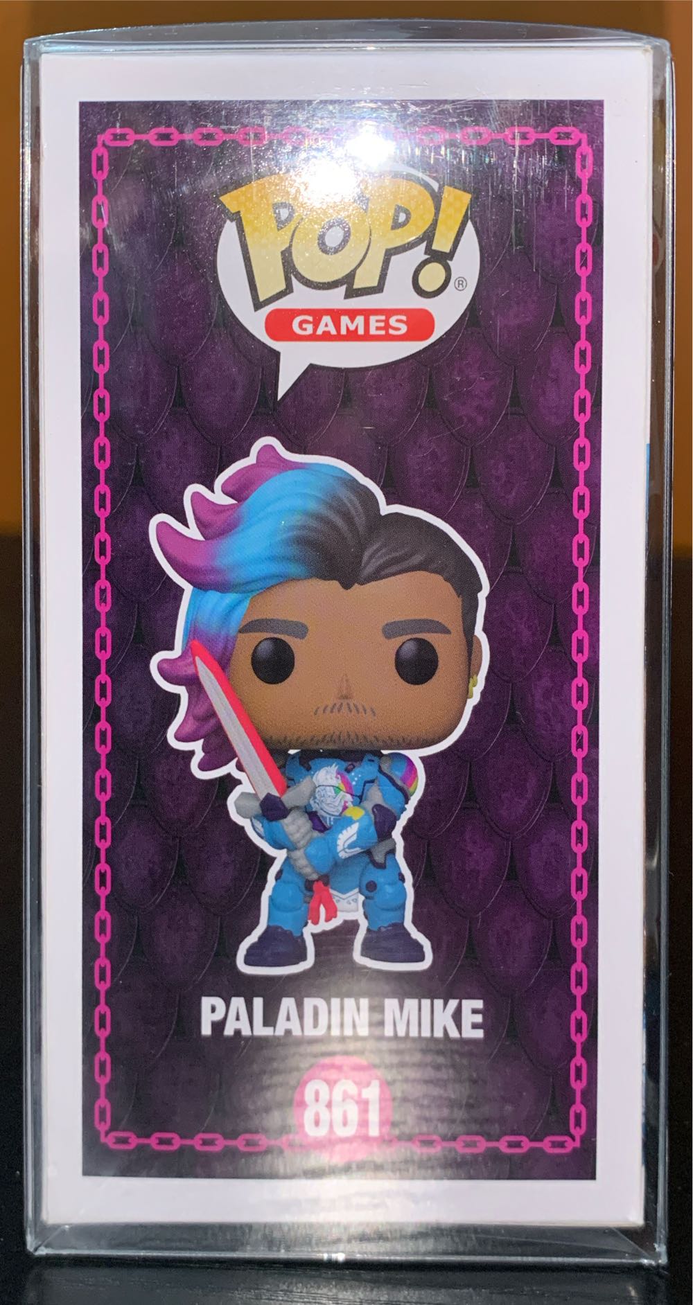 Tiny Tina’s Wonderlands: Paladin Mike - Tokidoki vinyl figure collectible [Barcode 889698593342] - Main Image 4