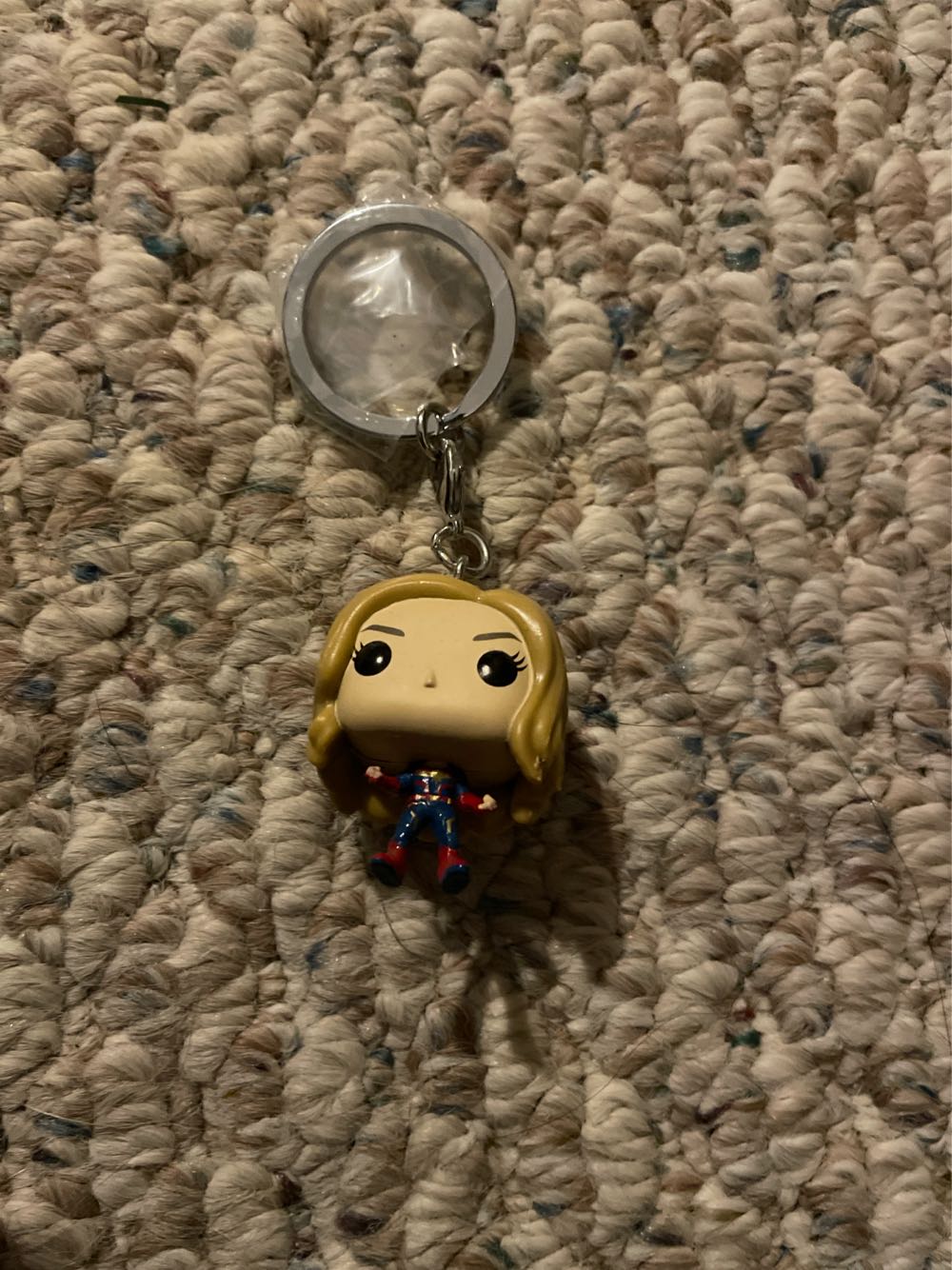 Funko Pocket Pop! Marvel Avengers Captain Marvel Vers Exclusive Keychain  vinyl figure collectible [Barcode 889698372497] - Main Image 2