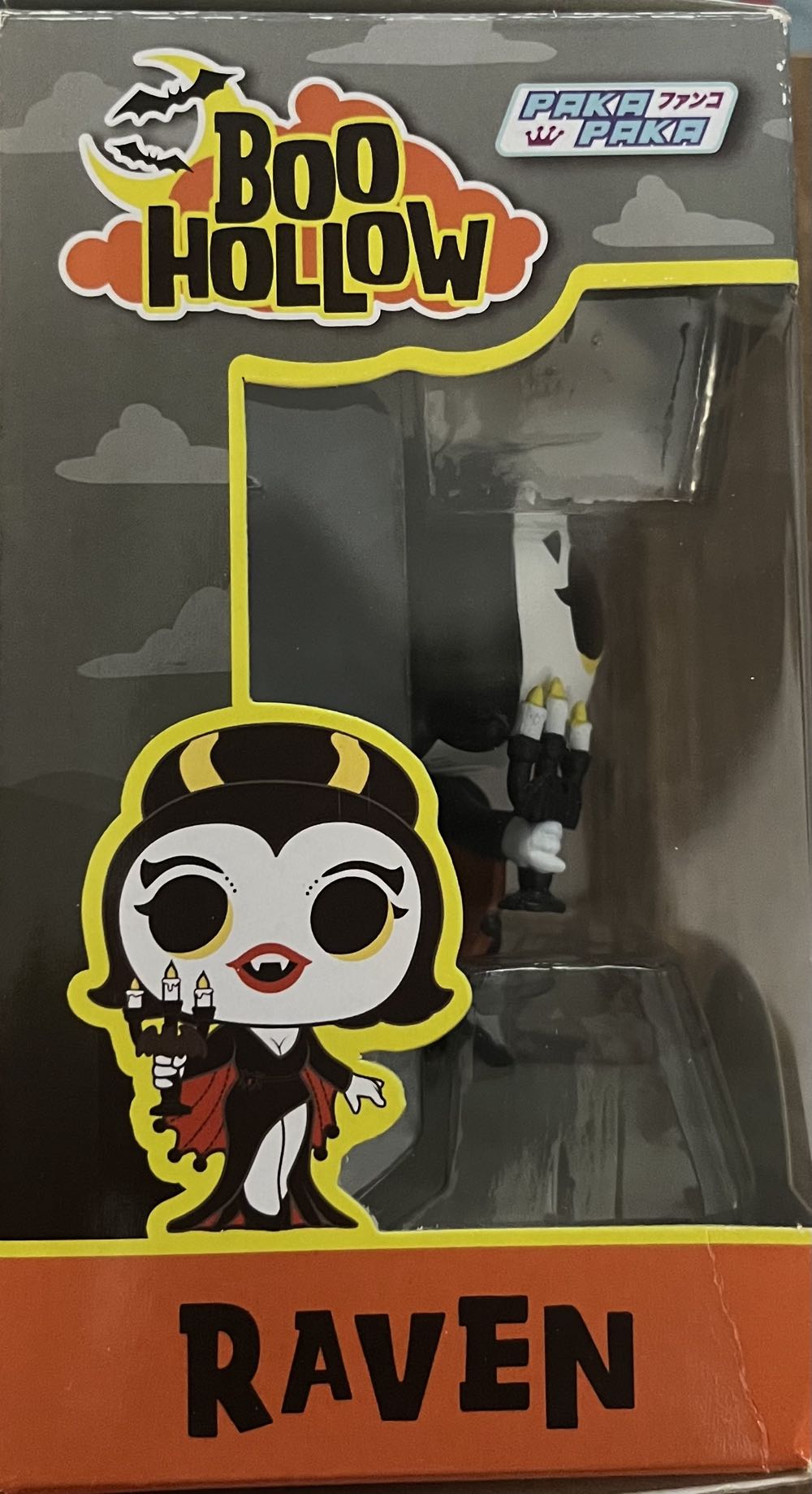 Boo Hollow: Raven  vinyl figure collectible [Barcode 889698580045] - Main Image 3