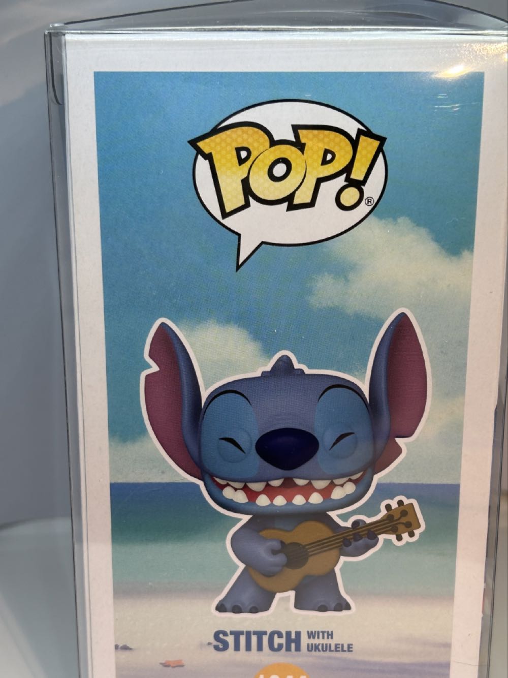Stitch With Ukulele, #1044 - Lilo and Stitch vinyl figure collectible [Barcode 14925043] - Main Image 3