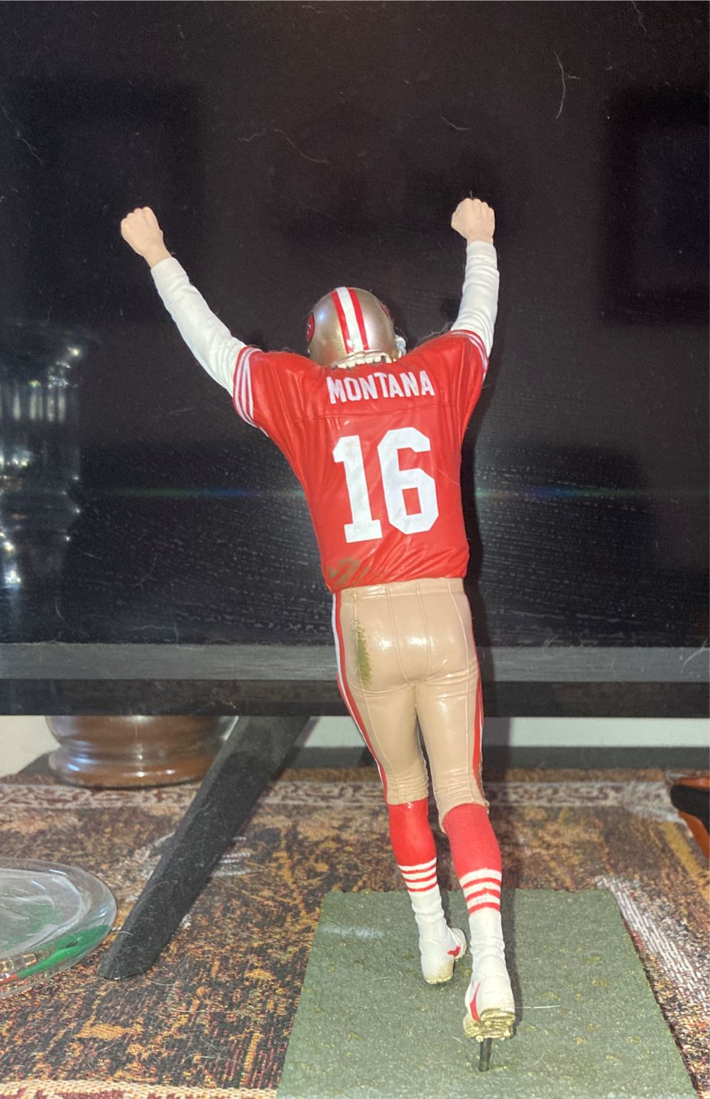 Joe, Montana  vinyl figure collectible - Main Image 2