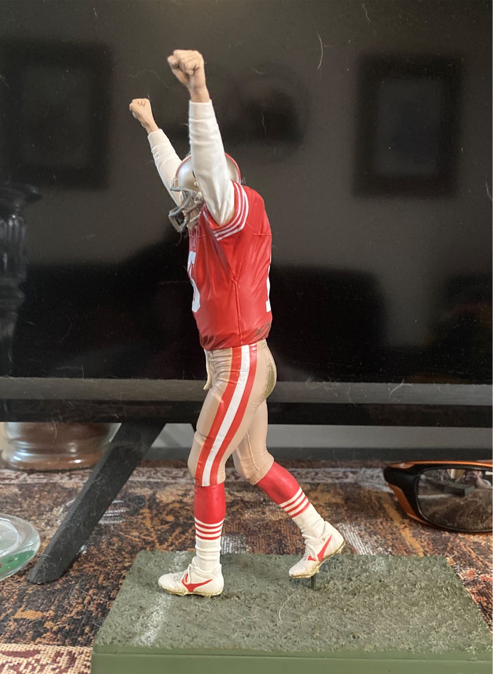 Joe, Montana  vinyl figure collectible - Main Image 3