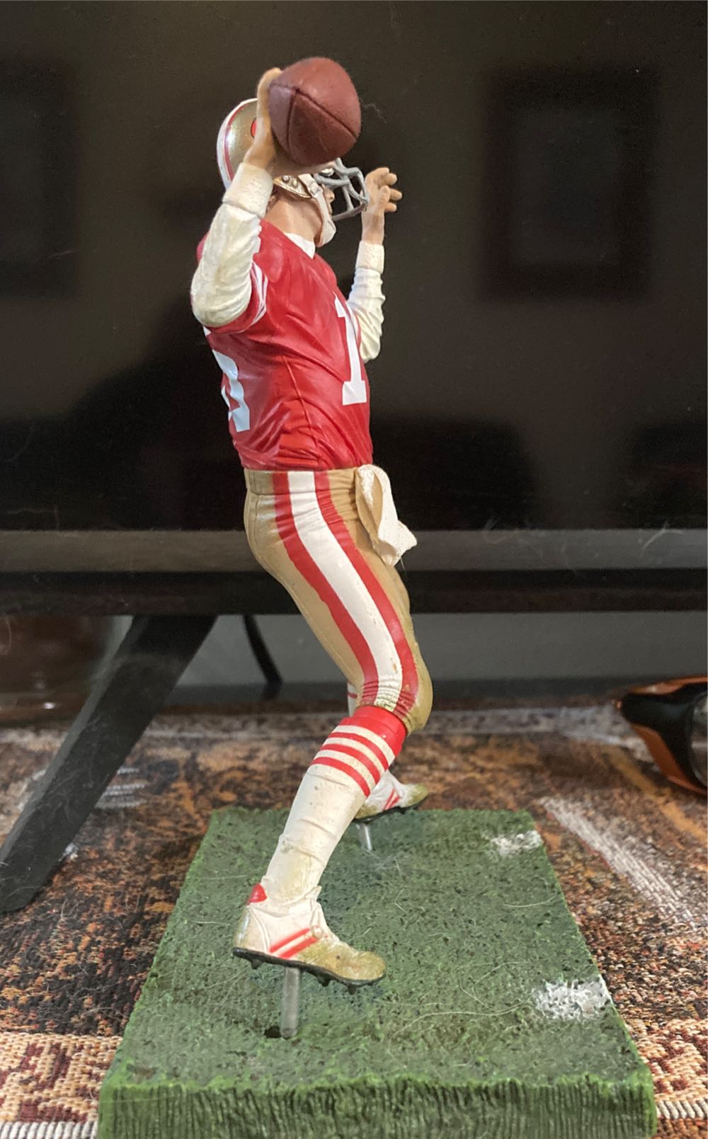 Joe, Montana  vinyl figure collectible - Main Image 3