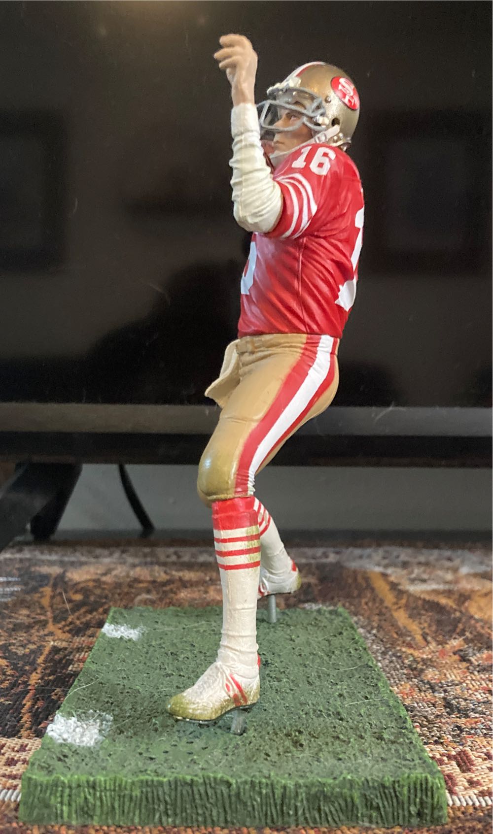 Joe, Montana  vinyl figure collectible - Main Image 4