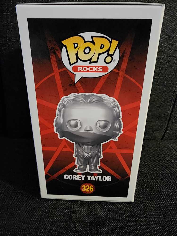 Corey Taylor (Slipknot)  vinyl figure collectible - Main Image 3