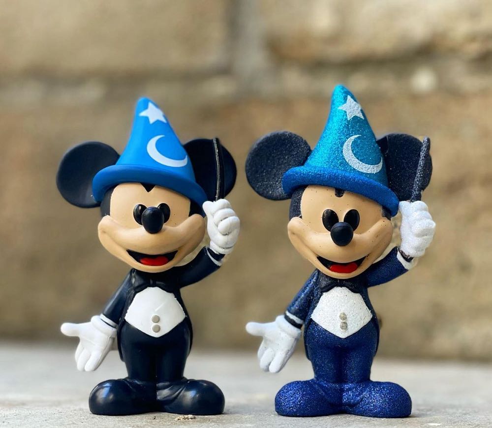 Funko Soda Philharmagic Mickey Mouse D23 Exclusive - Mickey Mouse vinyl figure collectible [Barcode 889698663861] - Main Image 2