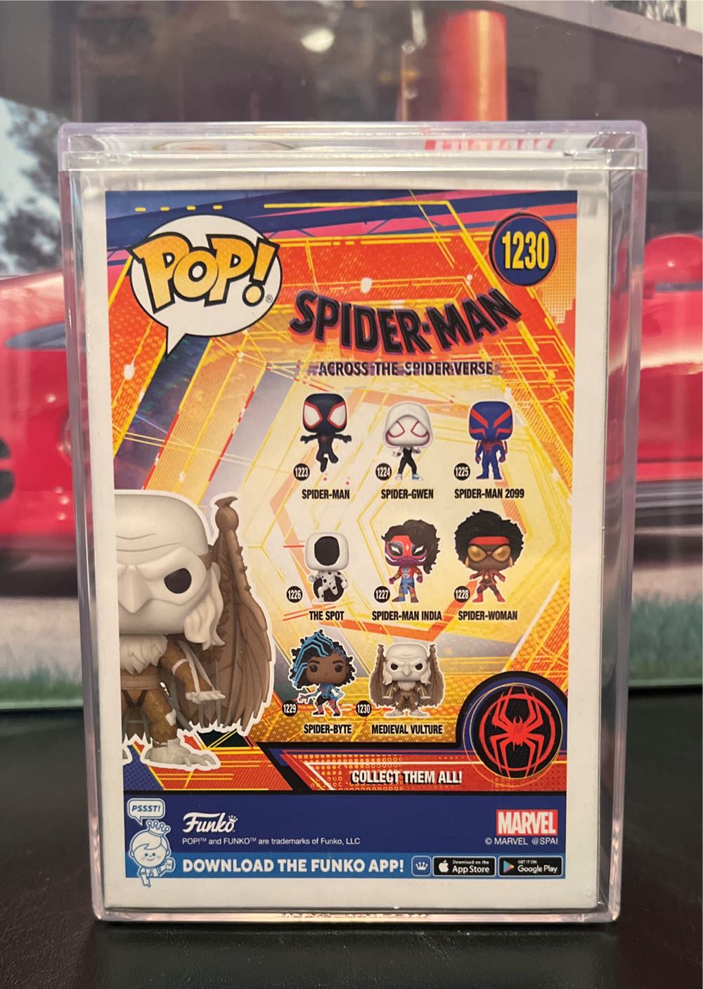 Medieval Vulture - Spider-Man vinyl figure collectible [Barcode 889698657310] - Main Image 2