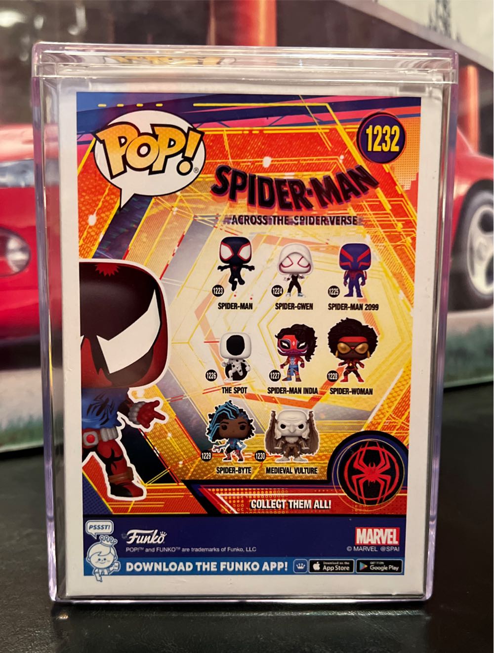 SPIDER-MAN ACROSS THE SPIDERVERSE: SCARLET SPIDER (WALMART EXCLUSIVE) - Spider-Man vinyl figure collectible [Barcode 889698657358] - Main Image 2