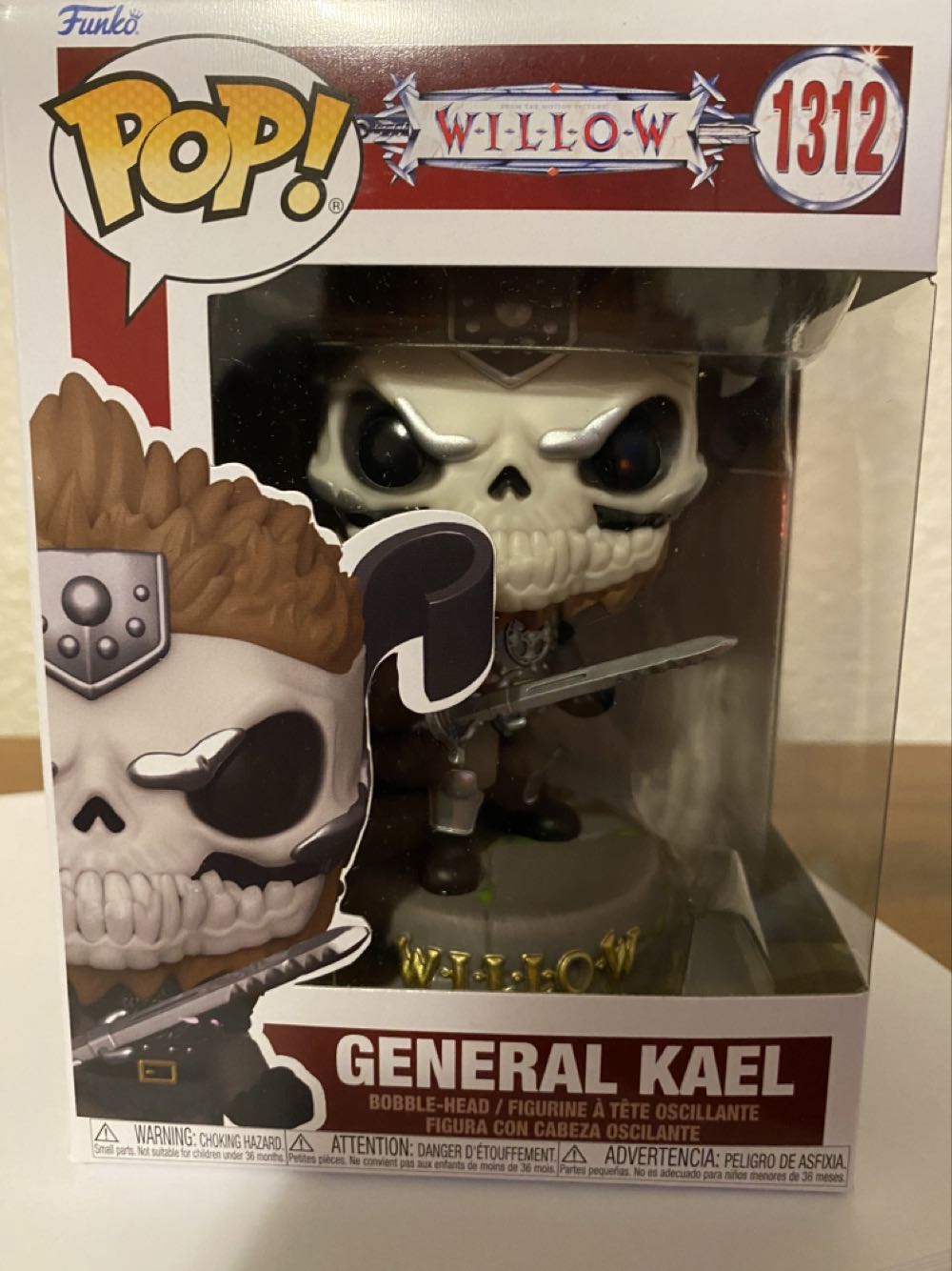 Freddy Funko $145 As (Captain America) Metallic 2000  Pcs