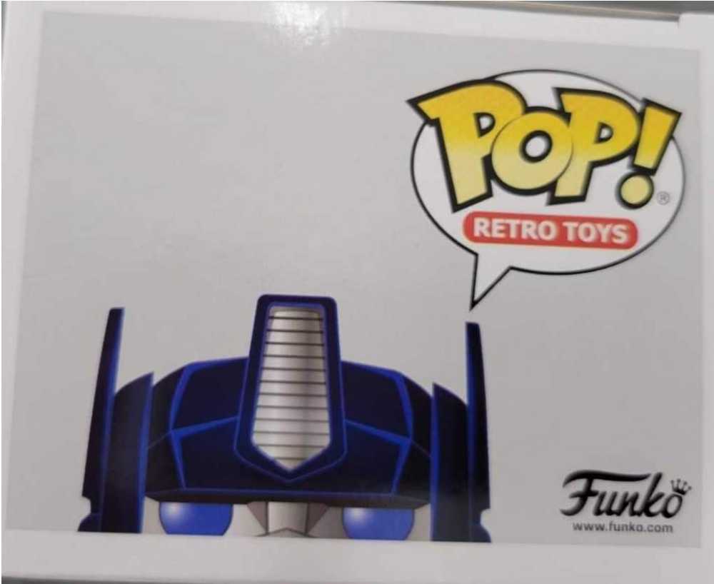 Optimus Prime Amazon - Transformers vinyl figure collectible - Main Image 2