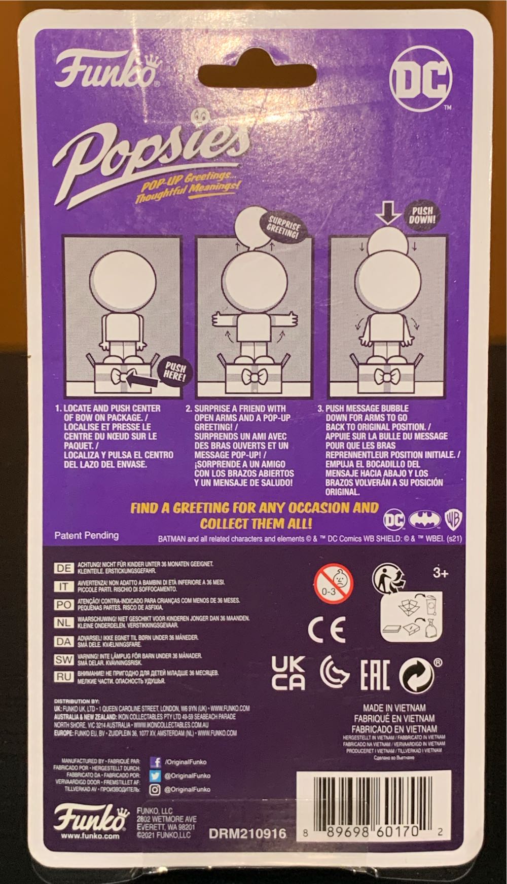 Batman Popsies - Batman vinyl figure collectible [Barcode 889698601702] - Main Image 3