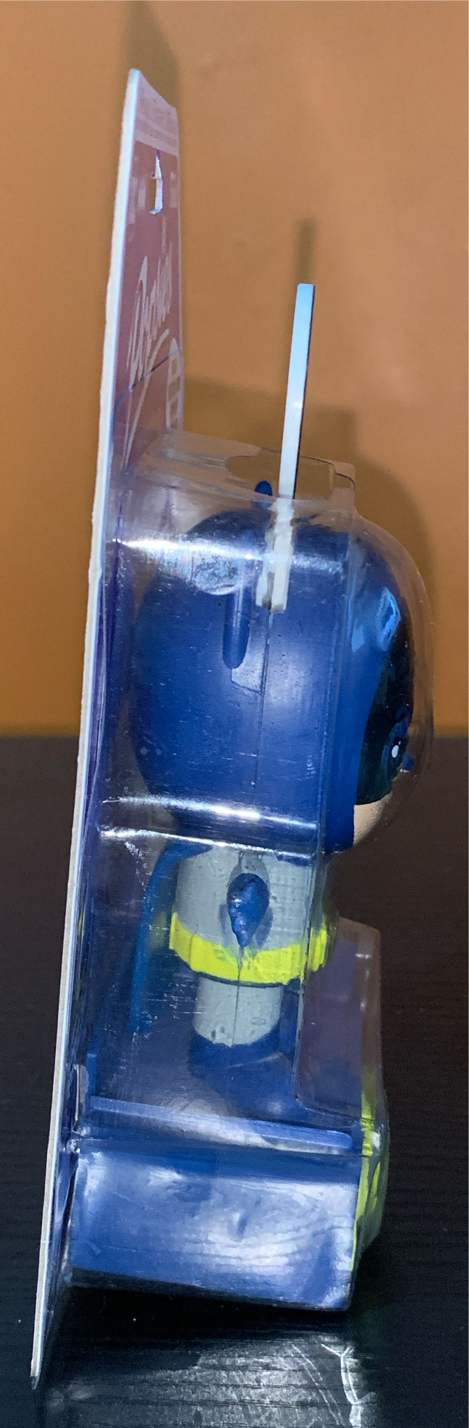 Batman Popsies - Batman vinyl figure collectible [Barcode 889698601702] - Main Image 4