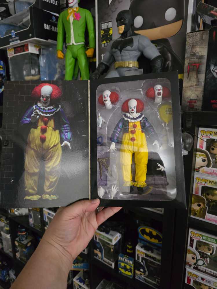 IT Pennywise The Movie  vinyl figure collectible [Barcode 634482454718] - Main Image 3