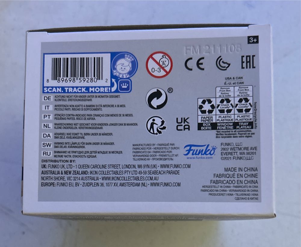 #1191 Movies: The Batman: Oswald Cobblepot (Chase)  vinyl figure collectible [Barcode 889698592802] - Main Image 4