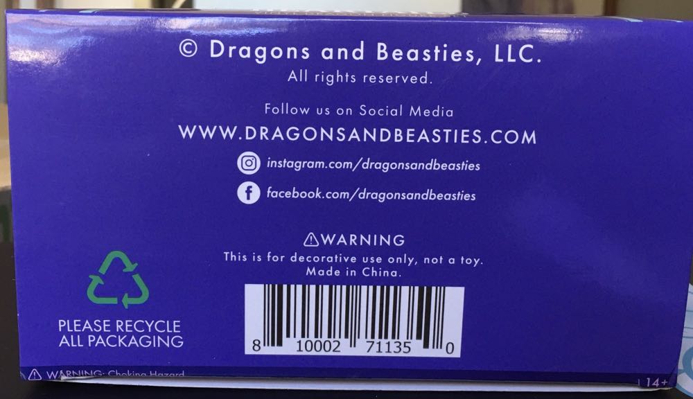 D&B Heartails Obsidian  vinyl figure collectible [Barcode 810002711350] - Main Image 4