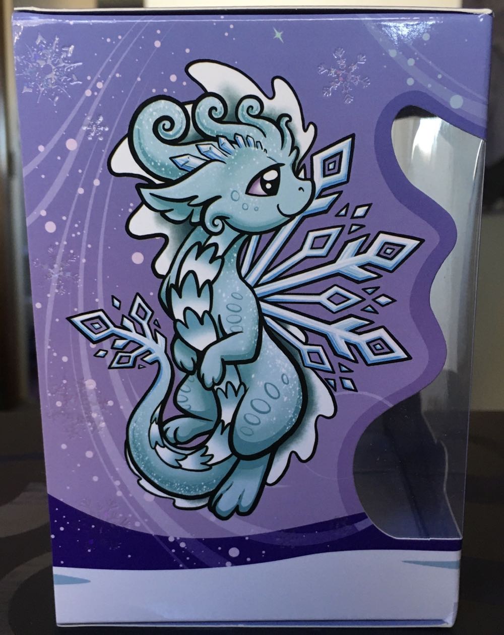 D&B Flurry Snowflake Elemental Dragon  vinyl figure collectible - Main Image 3