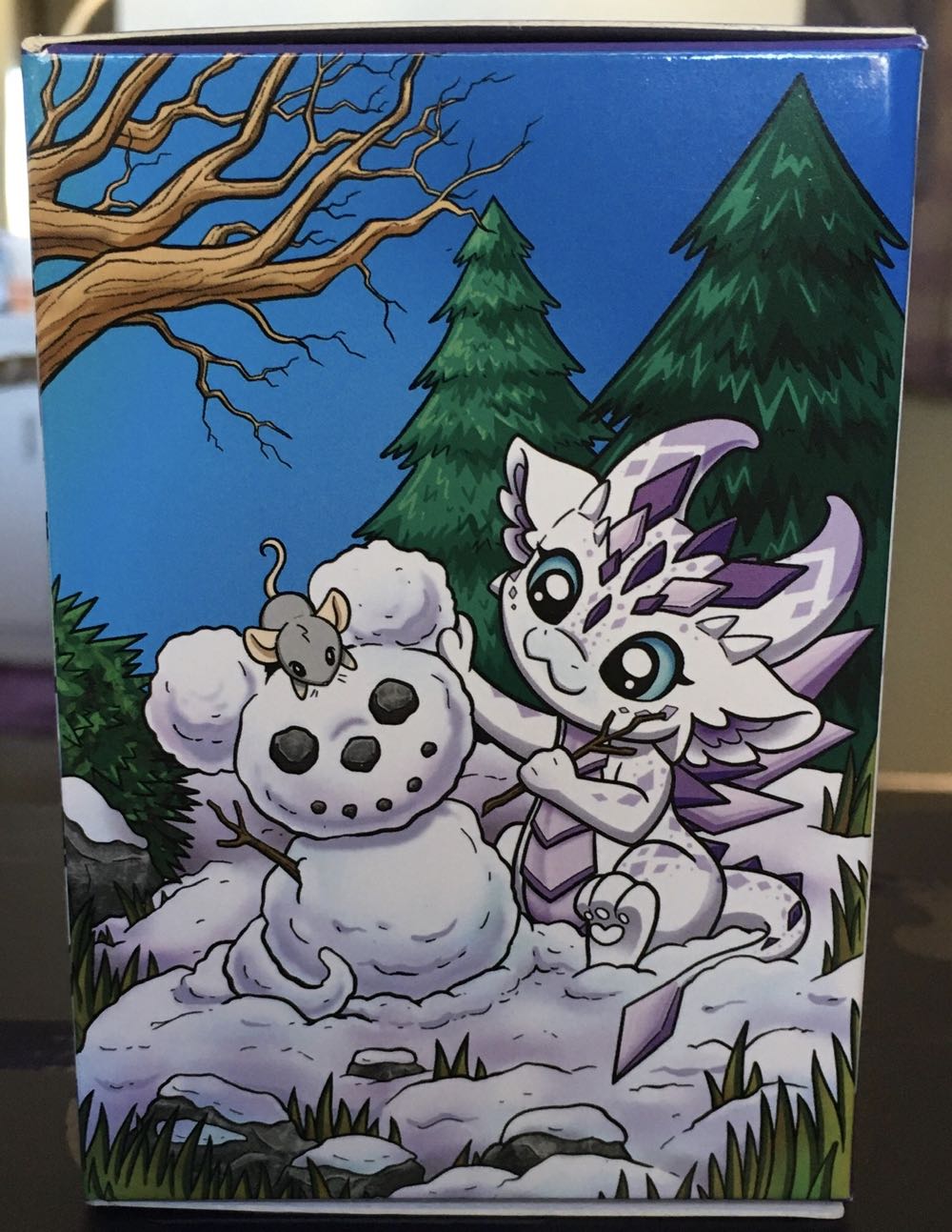 D&B Frost (Winter) Seasonal Dragon  vinyl figure collectible [Barcode 810002711367] - Main Image 3