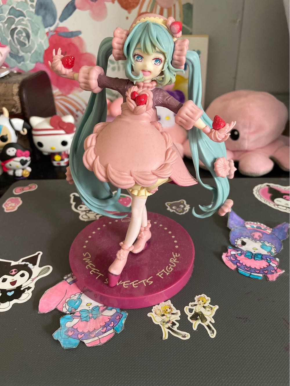 Furyu Amu-shp0553 Hatsune Miku Sweetsweets Series Miku Strawberry Chocolate Short Figure - Vocaloid vinyl figure collectible [Barcode 4580736400580] - Main Image 2