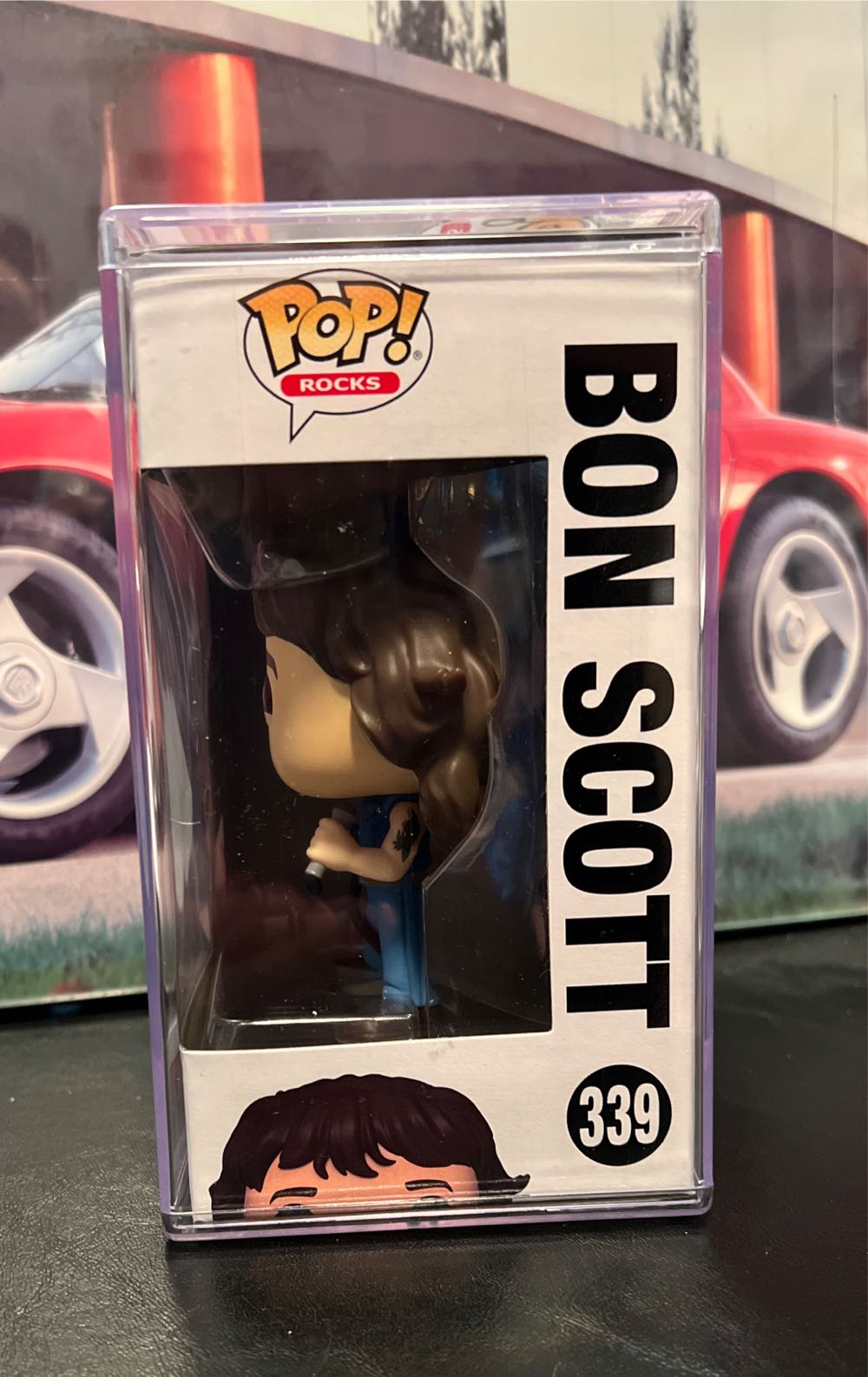 Bon Scott - AC/DC vinyl figure collectible [Barcode 889698725644] - Main Image 3