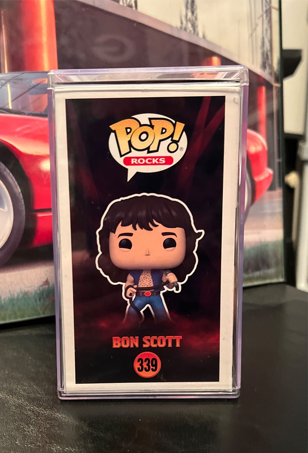 Bon Scott - AC/DC vinyl figure collectible [Barcode 889698725644] - Main Image 4