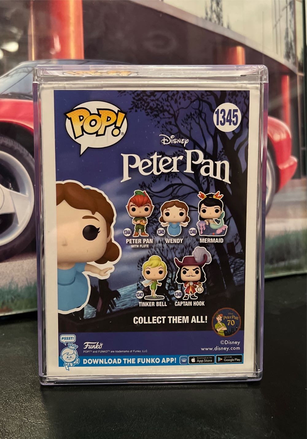 Wendy - Peter Pan vinyl figure collectible [Barcode 889698706988] - Main Image 2
