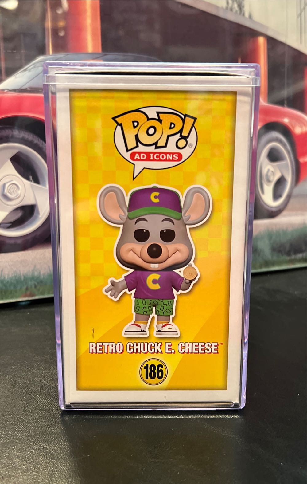Ad Icon CHUCK E. CHEESE $34  vinyl figure collectible [Barcode 889698725170] - Main Image 4