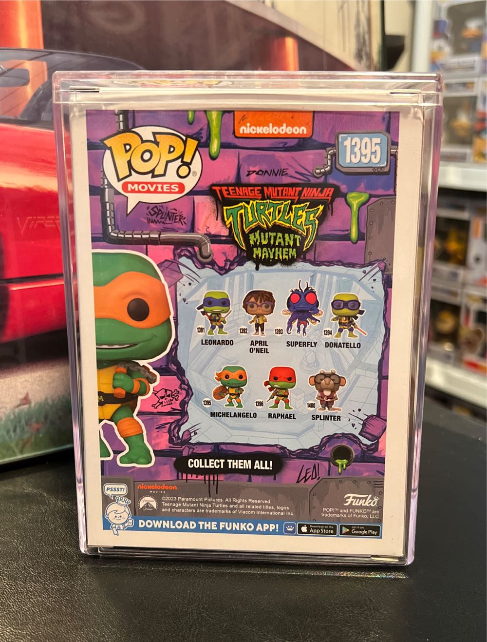 TMNT -1395- Michelangelo  vinyl figure collectible [Barcode 889698723367] - Main Image 2