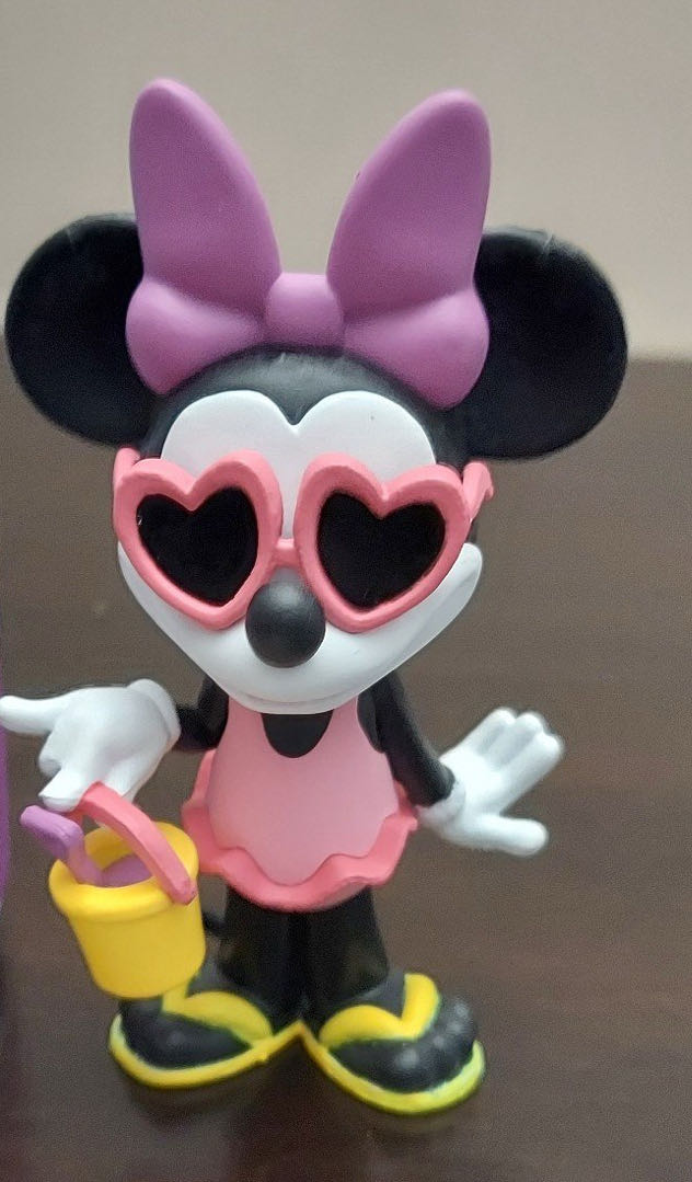 Funko Vinyl Soda Disney: Beach Minnie Mouse  vinyl figure collectible [Barcode 889698714969] - Main Image 2
