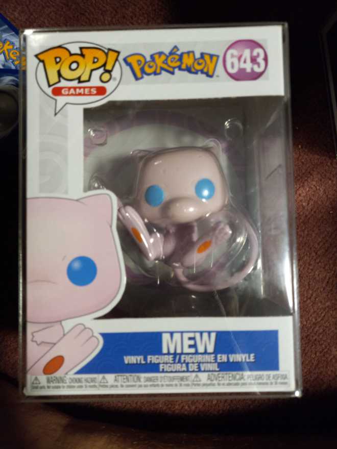 Mew 643  vinyl figure collectible - Main Image 2