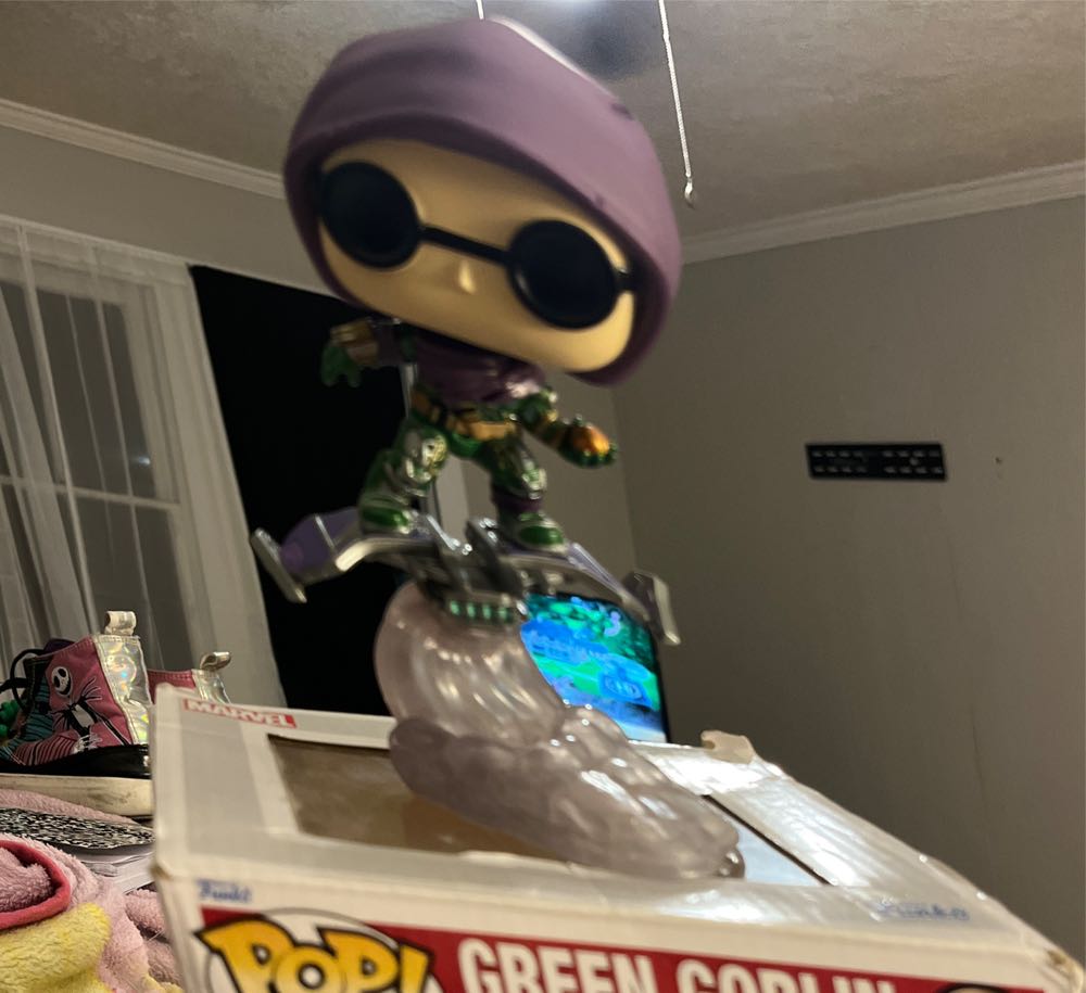Green Goblin  vinyl figure collectible [Barcode 889698683852] - Main Image 2