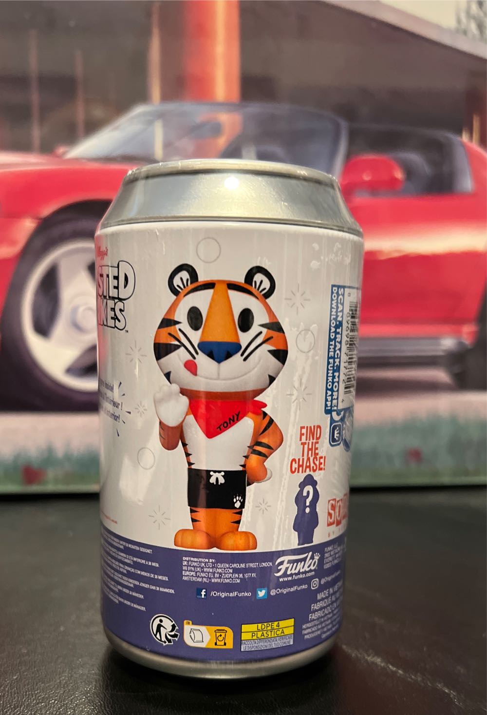 FUNKO SODA FIGURE: TONY THE TIGER ( KELLOGG’S FROSTED FLAKES) - Kellogg’s vinyl figure collectible [Barcode 889698717724] - Main Image 2