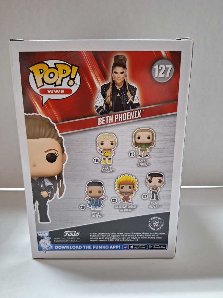 Beth Phoenix (Chase) - WWE vinyl figure collectible [Barcode 889698722308] - Main Image 2