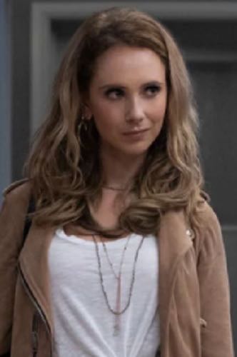 Keeley Jones  vinyl figure collectible [Barcode 889698657075] - Main Image 3