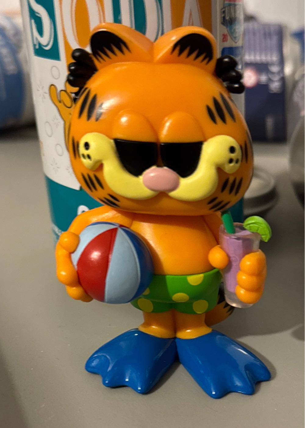 Beach Garfield Funko Vinyl Soda  vinyl figure collectible [Barcode 889698714914] - Main Image 2