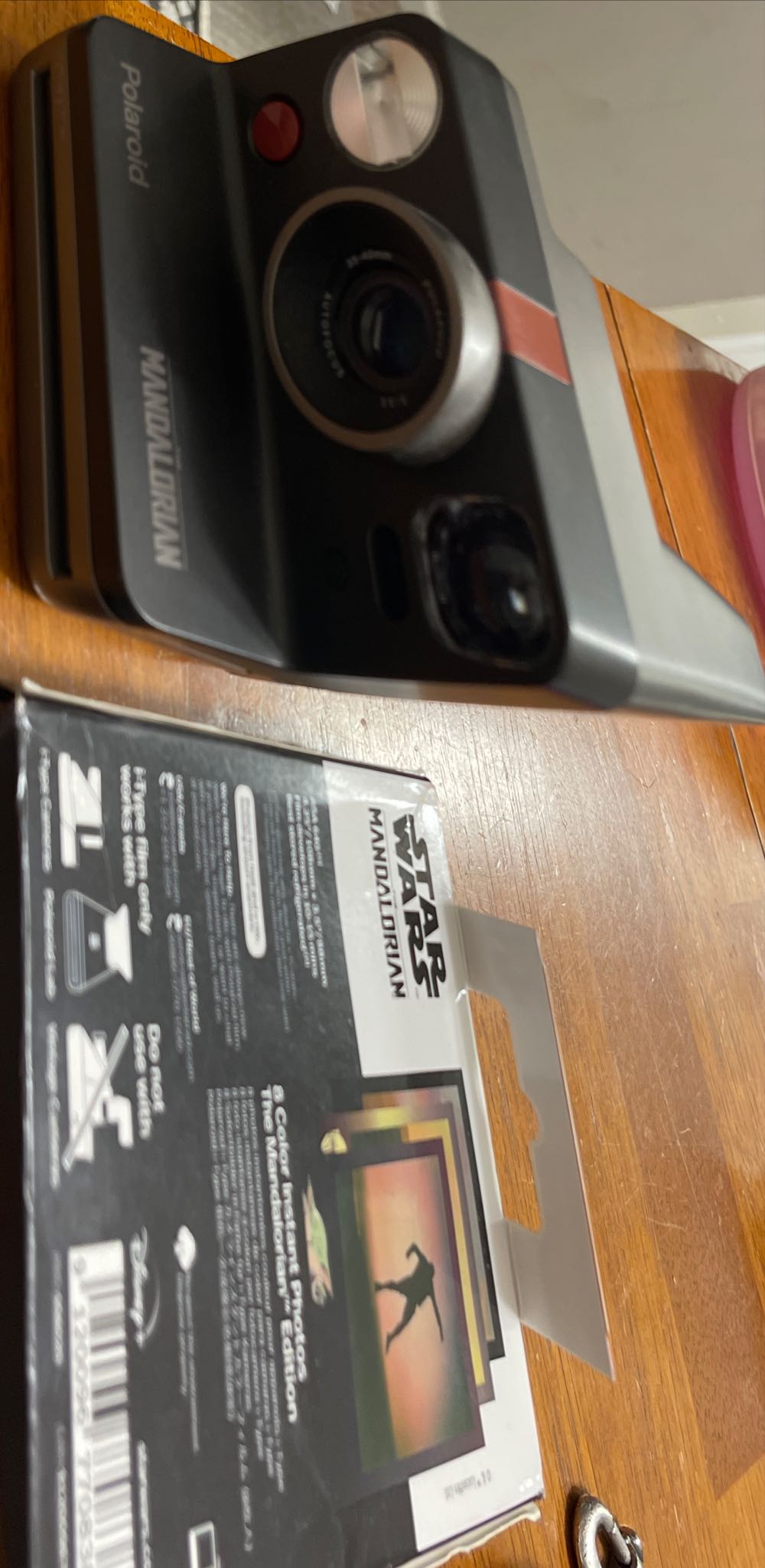 The Mandalorian Polaroid Camera & Film  vinyl figure collectible - Main Image 2