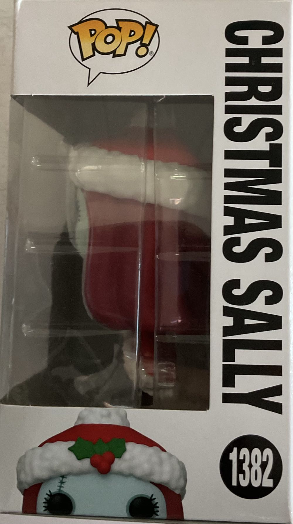 Christmas Sally - The Nightmare Before Christmas vinyl figure collectible [Barcode 889698723831] - Main Image 4