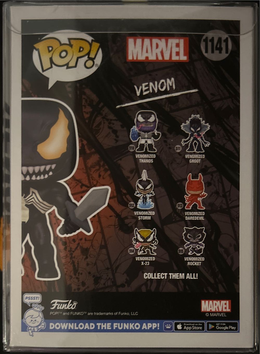 Venom with Mjolnir & Sword - Venom vinyl figure collectible - Main Image 2