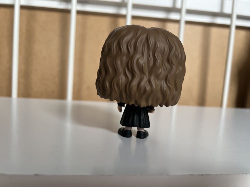 Hermione Granger - Harry Potter vinyl figure collectible - Main Image 2