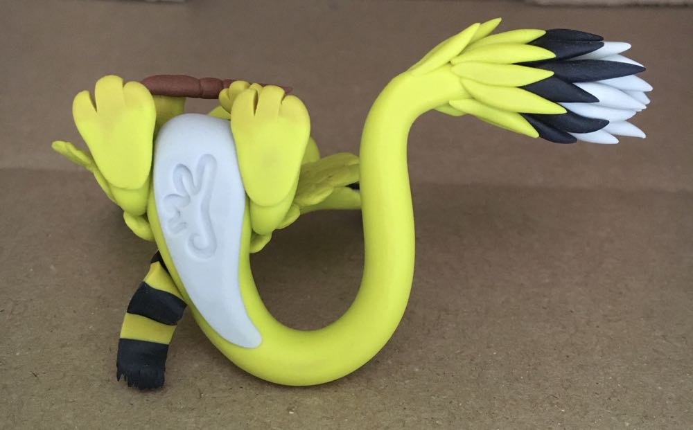 Little Angel Dragons Hufflepuff Angel Pet - Harry Potter House Dragon  vinyl figure collectible - Main Image 2