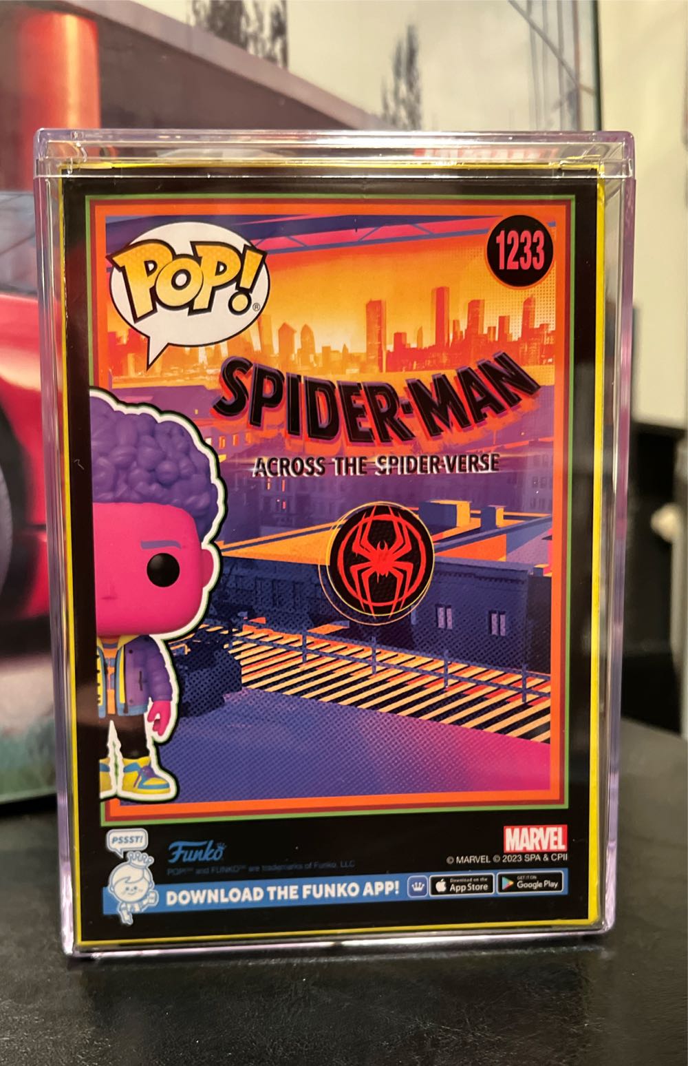 Miles Morales - Spider-Man: Miles Morales vinyl figure collectible [Barcode 889698739368] - Main Image 2